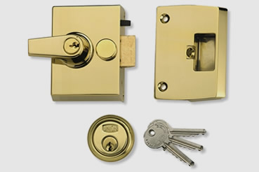 Nightlatch installation by North Kensington master locksmith